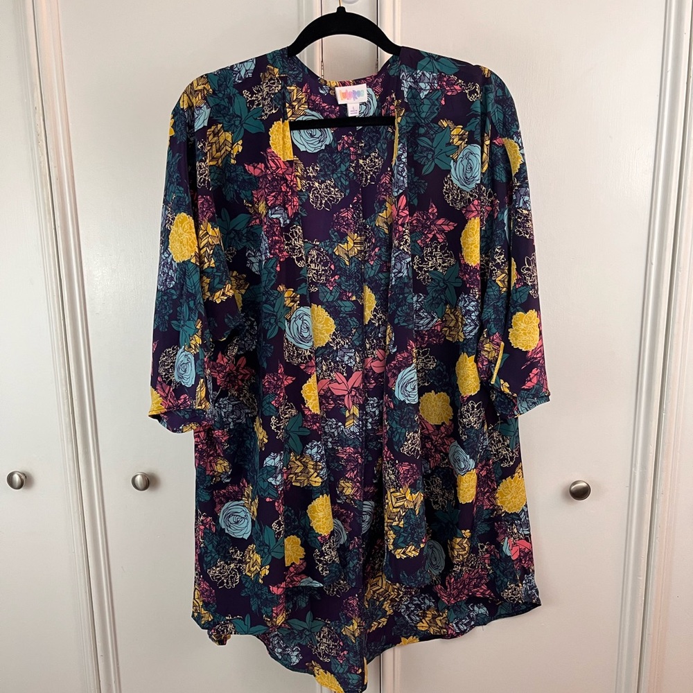 LuLaRoe EUC Shirley Floral Kimono Style Cardigan Size L